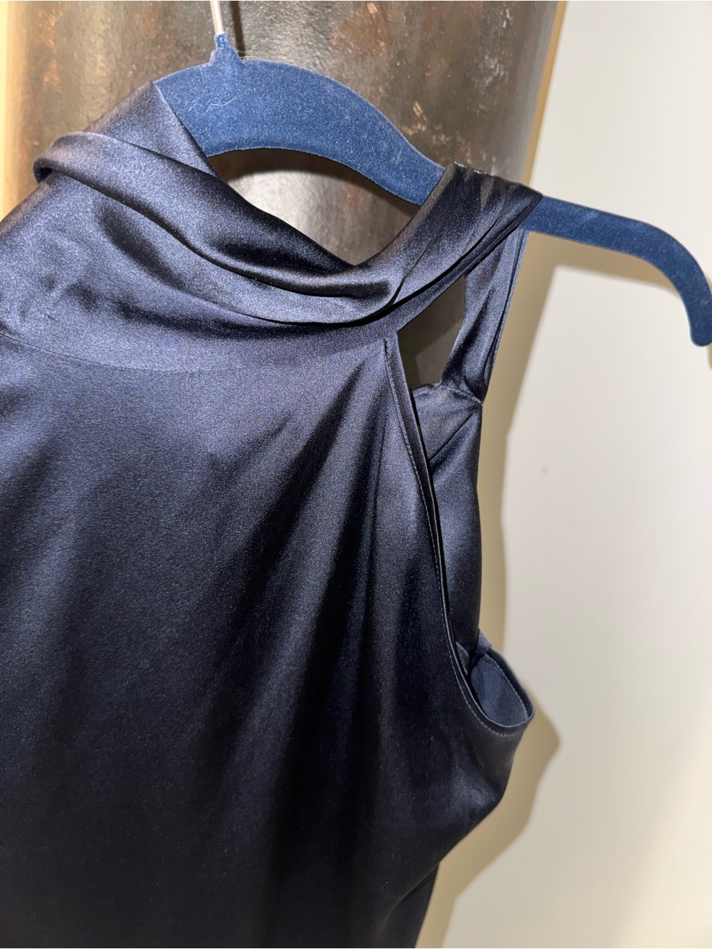 Nili Lotan :Alex top 
100% silk charmeuse Navy - Picture 6 of 7
